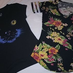 Medium bundle 2 tshirts